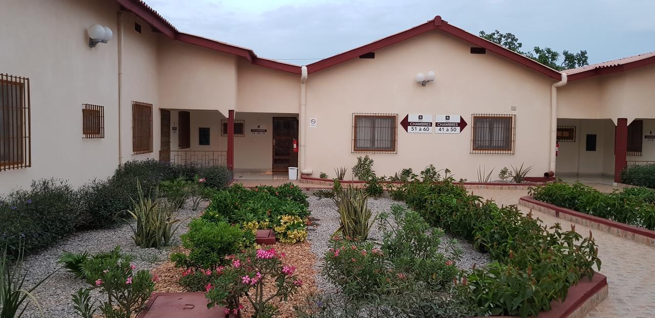 Hotel La Rose Blanche Korhogo Exterior photo